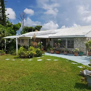 Homestay Bajamar Your Second Guest, Freeport